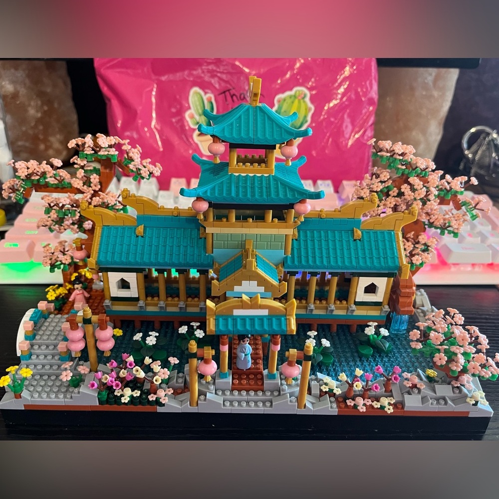 Mactano House Building mini block set - Suzhou Gardens - Comes built or apart